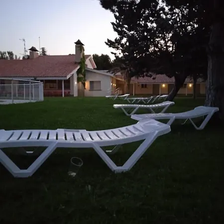 Hostel Albergue Zaragoza Camping