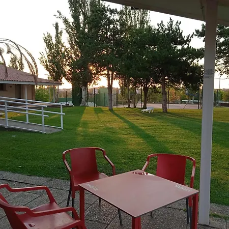 Hostel Albergue Zaragoza Camping Zaragoza