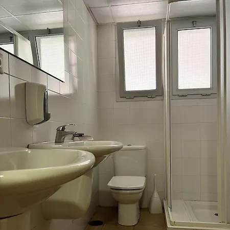 Albergue Zaragoza Camping Hostel