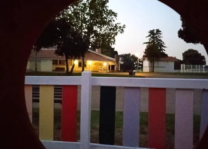 Hostel Albergue Zaragoza Camping *