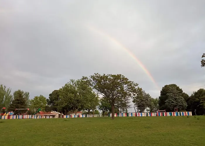 Albergue Zaragoza Camping *