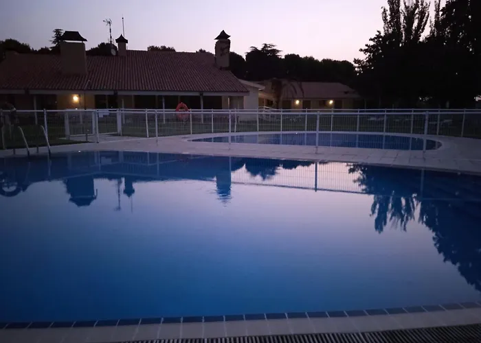 Albergue Zaragoza Camping Hostel Saragossa