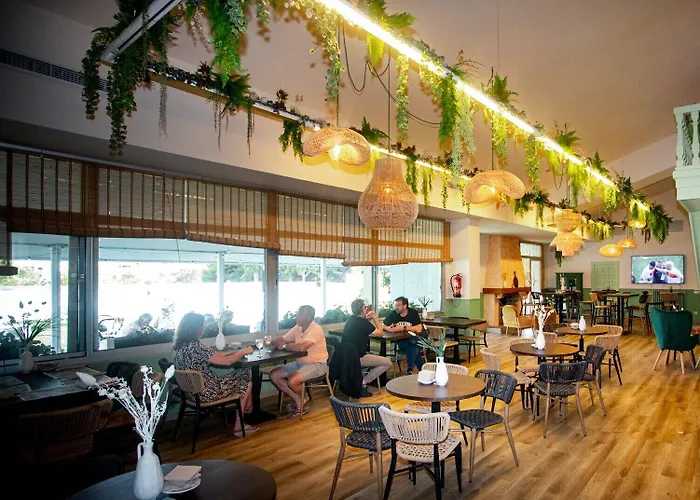 Albergue Zaragoza Camping *