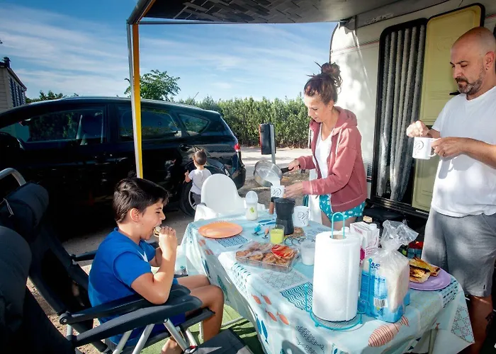 Albergue Zaragoza Camping Hostel