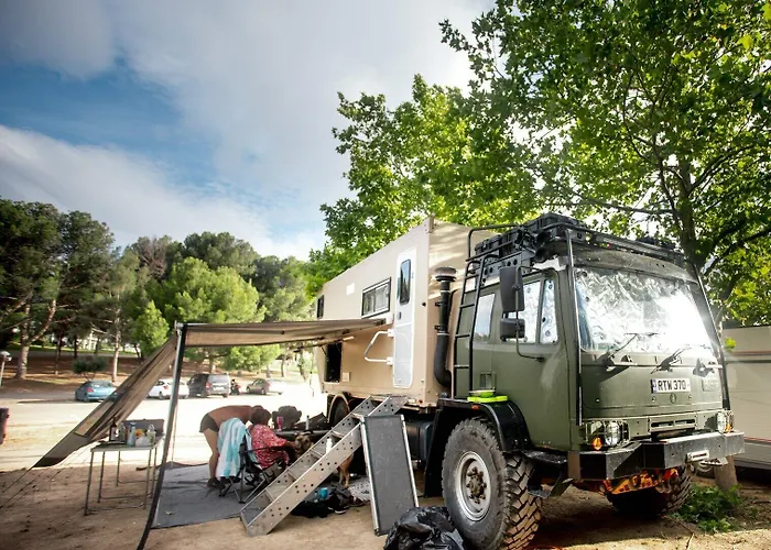 Hostel Albergue Zaragoza Camping