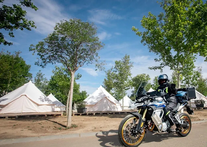 Albergue Zaragoza Camping Hostel