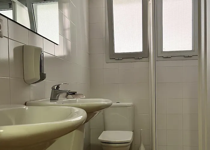 Albergue Zaragoza Camping Hostel